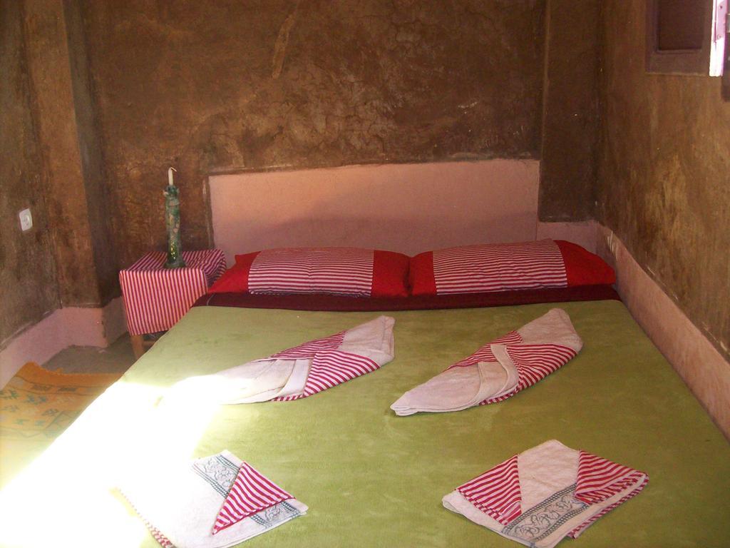 Auberge Toda Kasbah Tinfou Zaouia de Sidi el Mokhtar Ben Ali ภายนอก รูปภาพ